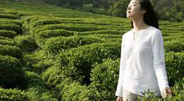 Кадр из фильма "Мне не нужна любовь" - 2