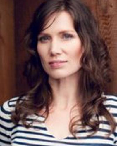 Наханни Арнцен фото