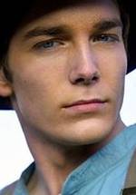 Логан Бартоломью фото