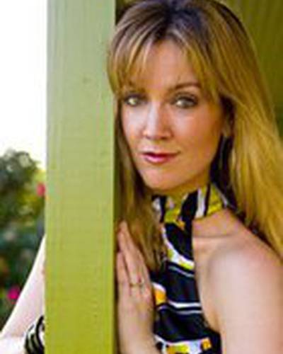 Стефани Янг фото