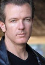 Джонатан Стрейт фото