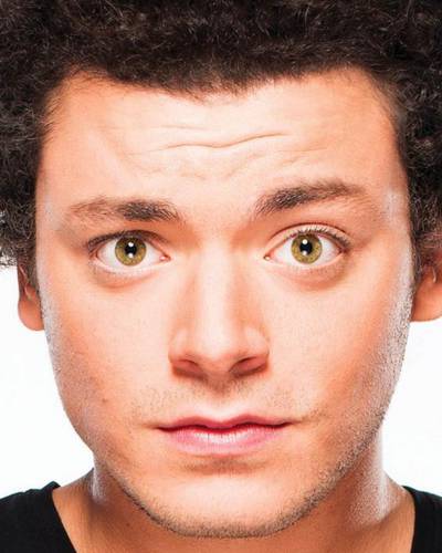 Кев Адамс фото