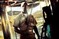 Кадр Багровый прилив