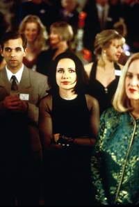 Кадр Роми и Мишель на встрече выпускников