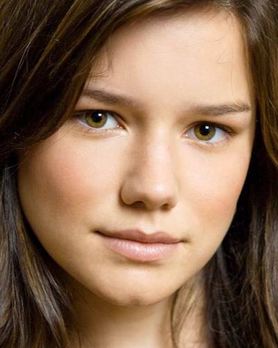 Ханна Мэнгэн Лоуренс фото