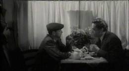 Кадр из фильма "Семь черных бюстгалтеров" - 1