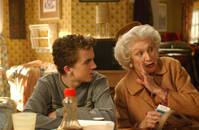 Кадр Малкольм в центре внимания