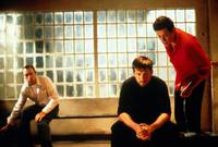 Кадр Подозрительные лица