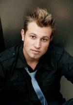 Джонни Холл фото