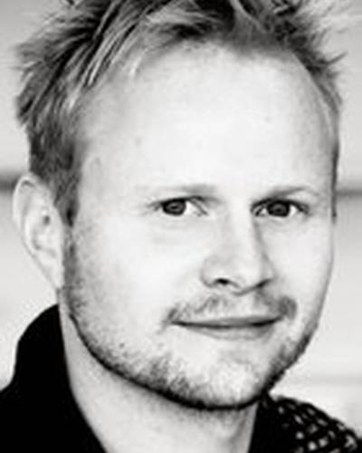 Джонатан Спанг фото