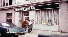 Кадр из фильма "Собачий полдень" - 2