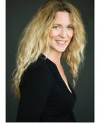 Stacy Thunes фото