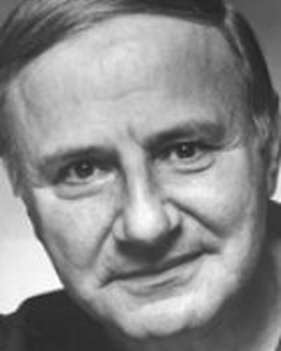 Тед Бениадес фото