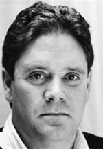 Николас Хатчинсон фото