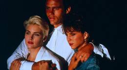 Кадр из фильма "Слияние двух лун" - 1