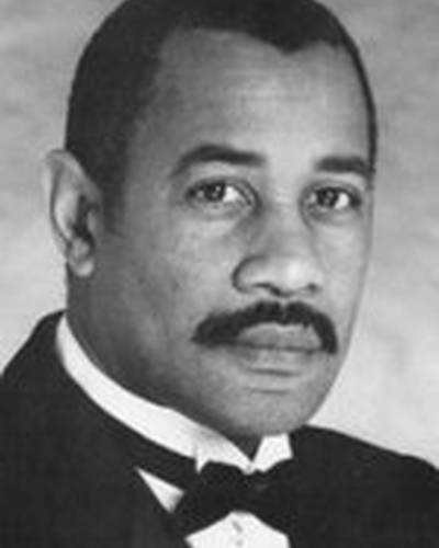 Мэл Скотт-Томас фото