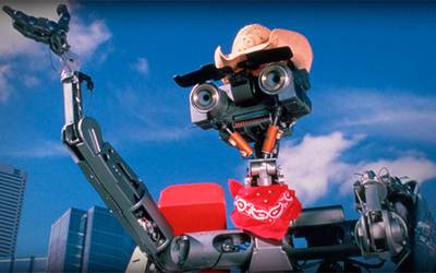 7 самых лажовых роботов в кино