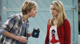 Кадр из фильма "Держись, Чарли!" - 1