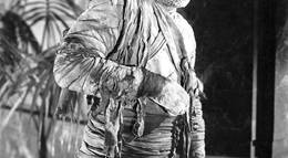 Кадр из фильма "Гробница мумии" - 1