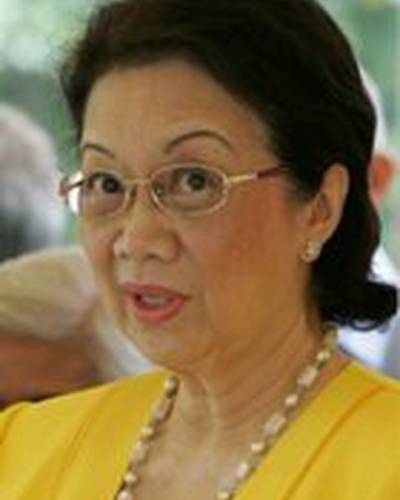 Корасон Акино фото