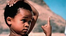 Кадр из фильма "Боги, наверное, сошли с ума 2" - 2