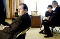 Кадр Серьёзный человек