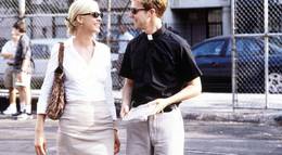 Кадр из фильма "Сохраняя веру" - 2