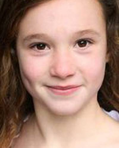 Элли Дарси-Олден фото