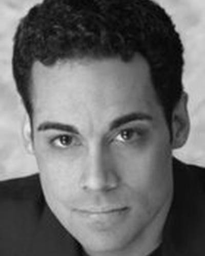 Лайонел Пина фото