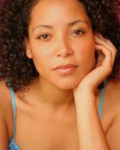 Paola Menacho фото