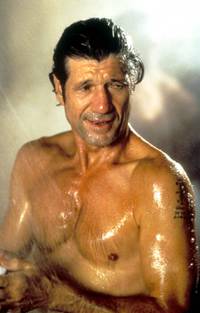 Кадр Голый пистолет 33 1/3: Последний выпад