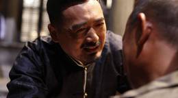 Кадр из фильма "Пусть летят пули" - 1