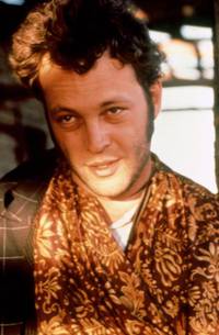 Кадр К югу от рая, к западу от ада