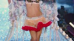 Кадр из фильма "Показ мод Victoria