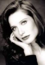 Ориана Николь Тавуларис фото