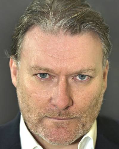 Йен Пири фото