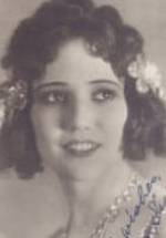 Julie Suedo фото