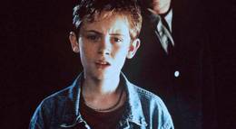 Кадр из фильма "У мамы свидание с вампиром" - 1