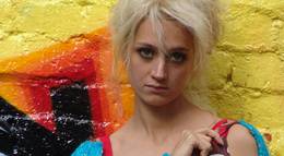 Кадр из фильма "Точка" - 2