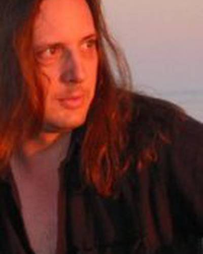 Люк Дж. Никнейр фото