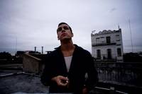 Кадр Неоновая плоть