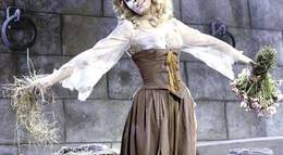 Кадр из фильма "Великолепная Анжелика" - 2