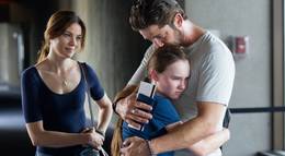 Кадр из фильма "Проповедник с пулеметом" - 2