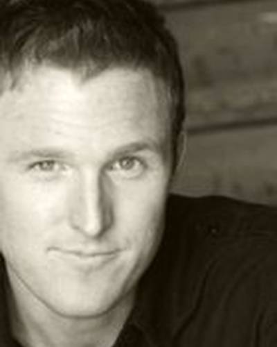 Дерек Бауэр фото