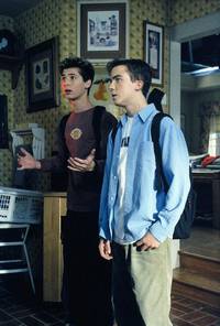 Кадр Малкольм в центре внимания