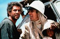 Кадр Безумный Макс 3: Под куполом грома