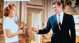 Кадр из фильма "Никто не вечен" - 2