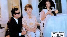 Кадр из фильма "Джульетта и духи" - 2