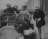 Кадр Дядюшкина квартира