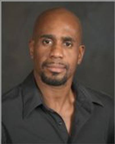 Кэл Симмонс фото